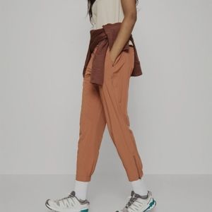 Athleta Brooklyn Heights Ankle Zip Jogger in Clay Spice - Women’s 10 - NWT